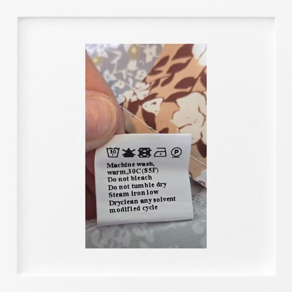 Unbranded Size 3XL Women's Blouse Long Sleeve Floral Button Accents - Picture 3 of 8